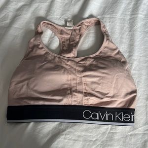 Calvin Klein XL sports bra in blush with removable cups
